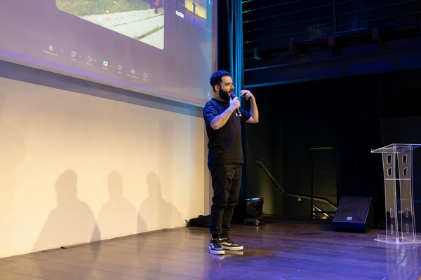 Hoe kan ik informatica-materiaal effectief gebruiken in de klas?